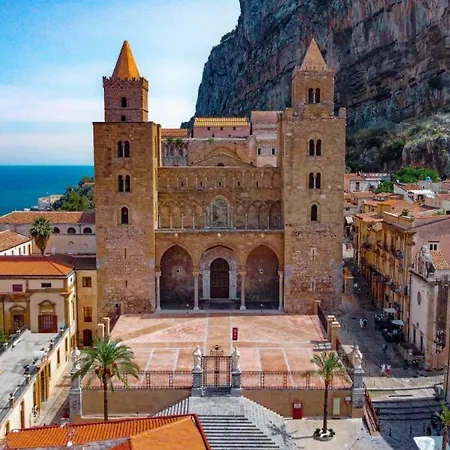 Vanity 4* Cefalù